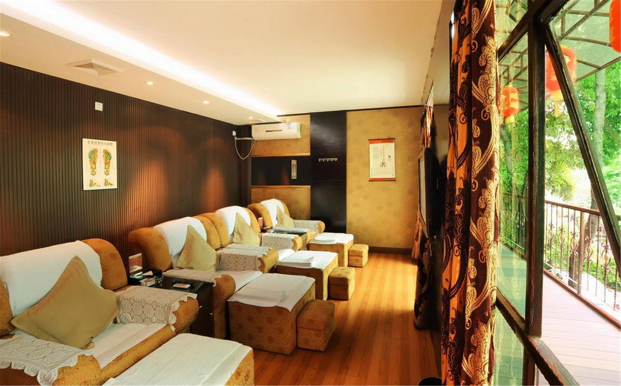 Wa King Town Hotel Kuangcsou Kültér fotó